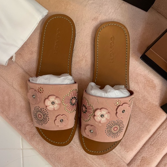 💕Coach peony riveted tea rose suede slides - Picture 2 of 11